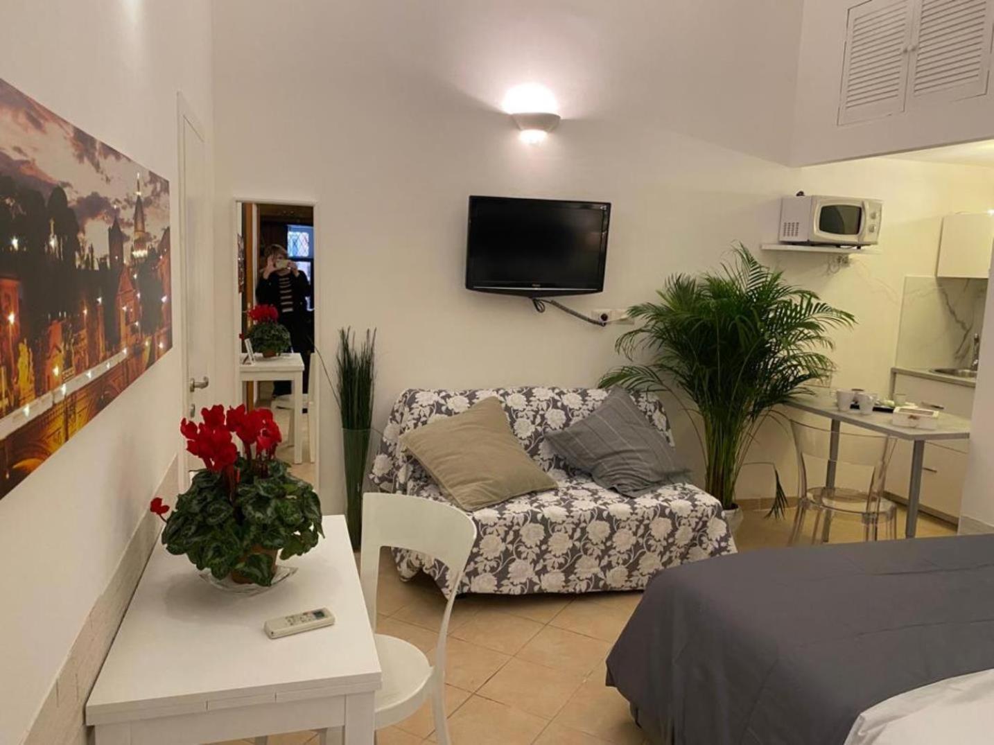 Navona Domitia Apartment *